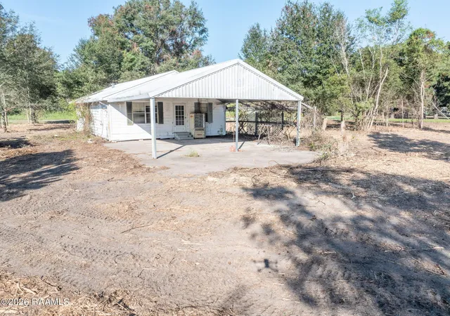 Photo 1 of Sale Pending at 1053 Regis Lagrange Rd, Arnaudville, LA 70512 | MLS# 2600009437 | Listing updated on 2026-10-14