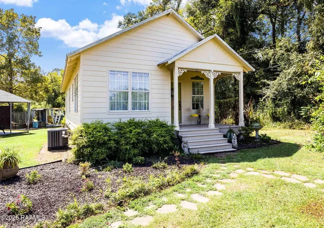 Photo 1 of Sale Pending at 484 Miller Rd, Opelousas, LA 70570 | MLS# 2600008926 | Listing updated on 2026-09-29