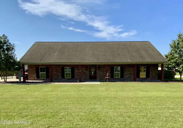 Single family home for sale at 246 E Musique Rd, Carencro, LA 70520 | MLS# 2600008479