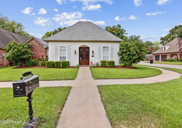 Photo 1 of Single family home for sale at 100 Shumard Dr, Lafayette, LA 70508 | MLS# 2600008466 | Listing updated on 2026-09-09