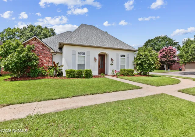 Photo 2 of Single family home for sale at 100 Shumard Dr, Lafayette, LA 70508 | MLS# 2600008466 | Listing updated on 2026-09-09