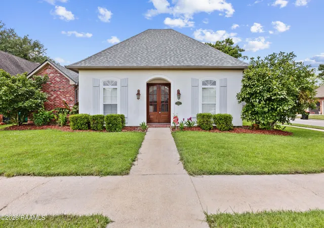 Photo 2 of Single family home for sale at 100 Shumard Dr, Lafayette, LA 70508 | MLS# 2600008466 | Listing updated on 2026-09-09