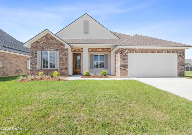 Single family home for sale at 116 Rio Dr, Youngsville, LA 70592 | MLS# 2600005430