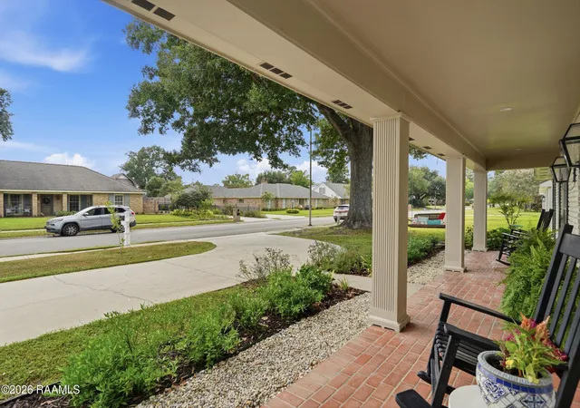 Photo 4 of Sale Pending at 611 Woodvale Ave, Lafayette, LA 70503 | MLS# 2600008237 | Listing updated on 2026-09-08