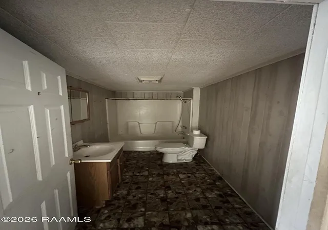 Photo 2 of Single family home for sale at 803 N Avenue E, Crowley, LA 70526 | MLS# 2600008528 | Listing updated on 2026-09-12