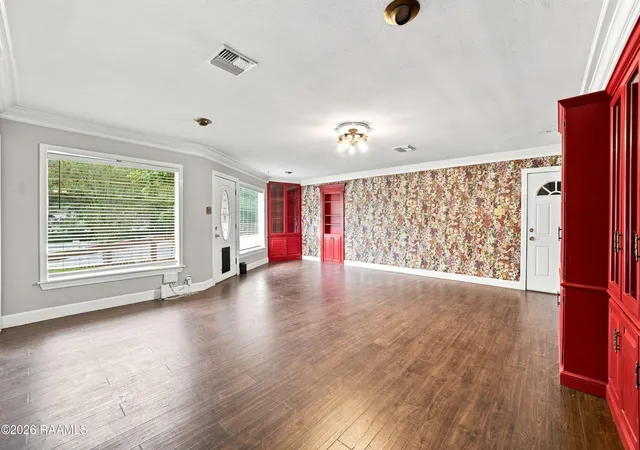 Photo 4 of Single family home for sale at 201 Edgewood Dr, Lafayette, LA 70503 | MLS# 2600008092 | Listing updated on 2026-09-21