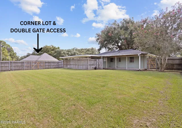 Photo 2 of Single family home for sale at 215 Frisby St, New Iberia, LA 70563 | MLS# 2600008194 | Listing updated on 2026-09-11