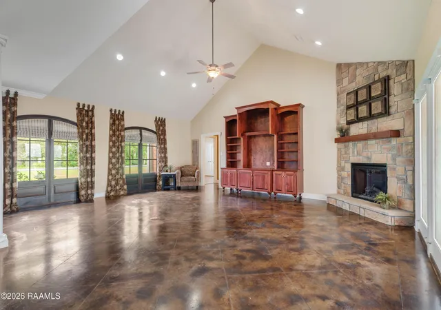 Photo 3 of Single family home for sale at 7280 Main Hwy, Saint Martinville, LA 70582 | MLS# 2600007606 | Listing updated on 2026-09-06