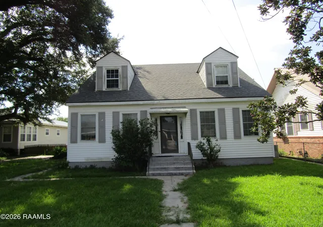 Photo 1 of Single family home for sale at 627 Weeks St, New Iberia, LA 70560 | MLS# 2600008429 | Listing updated on 2026-09-08