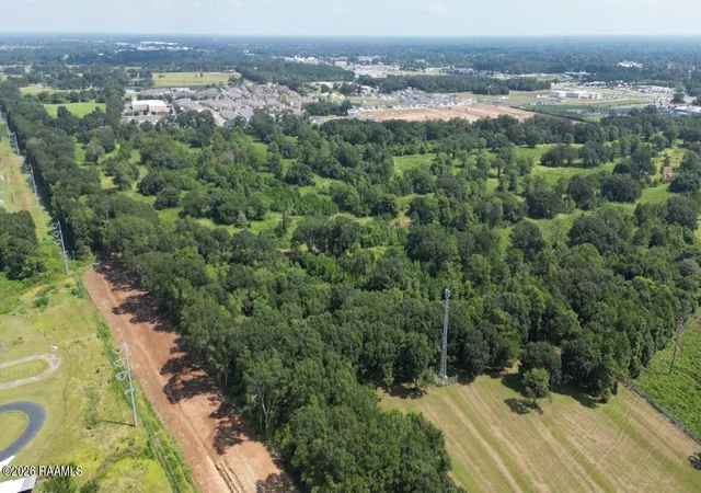 Photo 3 of Land for sale at 500 Acadian Hills Ln, Lafayette, LA 70507 | MLS# 2600008214 | Listing updated on 2026-09-01