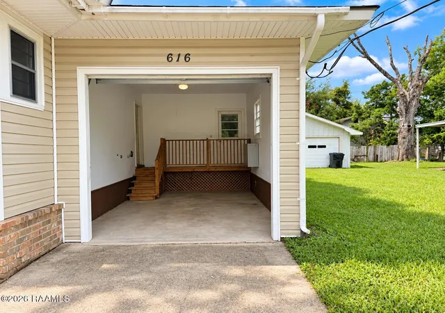 Photo 3 of Single family home for sale at 616 E Putnam St, Erath, LA 70533 | MLS# 2600008544 | Listing updated on 2026-09-11