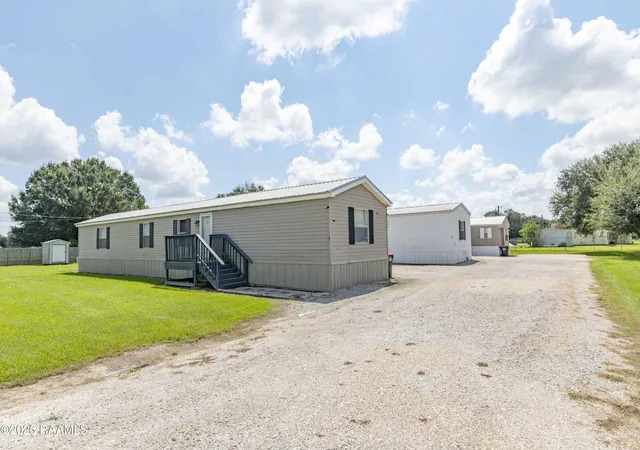 Photo 1 of Manufactured home for sale at 123 Arista Dr, Carencro, LA 70520 | MLS# 2600008185 | Listing updated on 2026-09-09