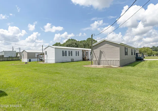 Photo 3 of Manufactured home for sale at 123 Arista Dr, Carencro, LA 70520 | MLS# 2600008185 | Listing updated on 2026-09-09