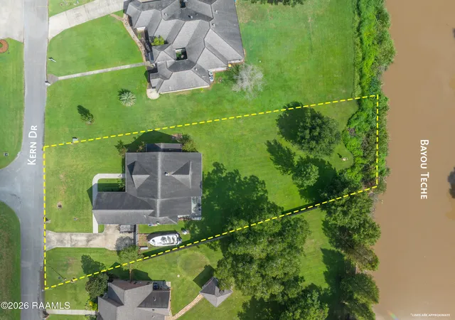 Photo 3 of Single family home for sale at 1004 Kern Dr, Breaux Bridge, LA 70517 | MLS# 2600008537 | Listing updated on 2026-09-11