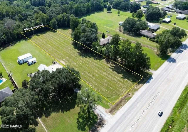 Photo 3 of Land for sale at 000 Veterans Memorial, Abbeville, LA 70510 | MLS# 2600008430 | Listing updated on 2026-09-08
