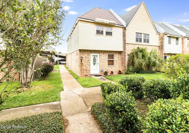 Photo 1 of Townhouse for sale at 1316 Dulles Dr #A, Lafayette, LA 70506 | MLS# 2600008292 | Listing updated on 2026-09-03