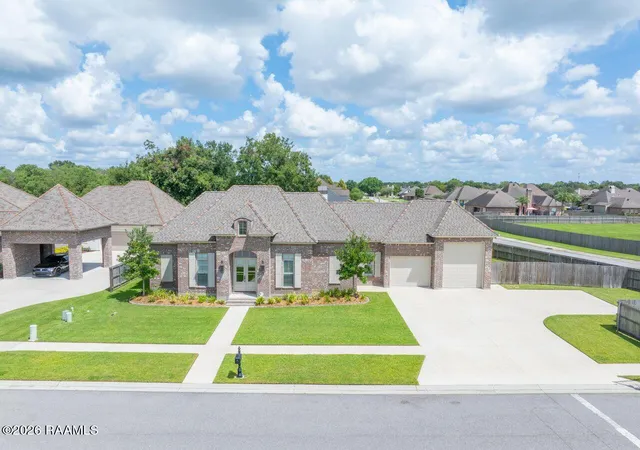 Photo 1 of Single family home for sale at 500 Greyford Dr, Lafayette, LA 70503 | MLS# 2600008524 | Listing updated on 2026-09-10