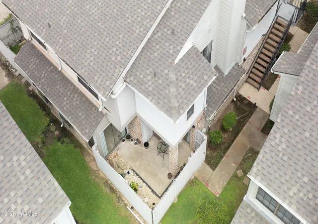 Photo 3 of Condo for sale at 1304 E Bayou Pkwy #5b, Lafayette, LA 70508 | MLS# 2600007968 | Listing updated on 2026-09-08