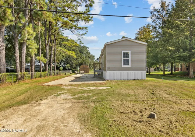 Photo 2 of Manufactured home for sale at 9818 Lake Peigneur Rd, New Iberia, LA 70560 | MLS# 2600008489 | Listing updated on 2026-09-09