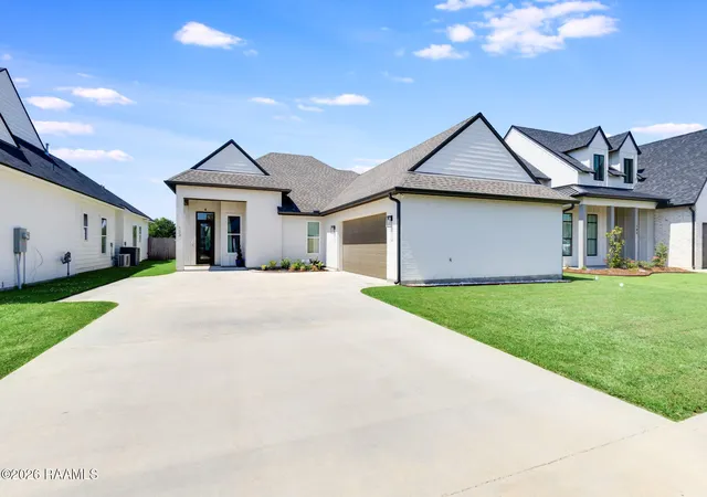 Photo 2 of Single family home for sale at 103 Queen Palm Cir, Youngsville, LA 70592 | MLS# 2600008376 | Listing updated on 2026-09-10
