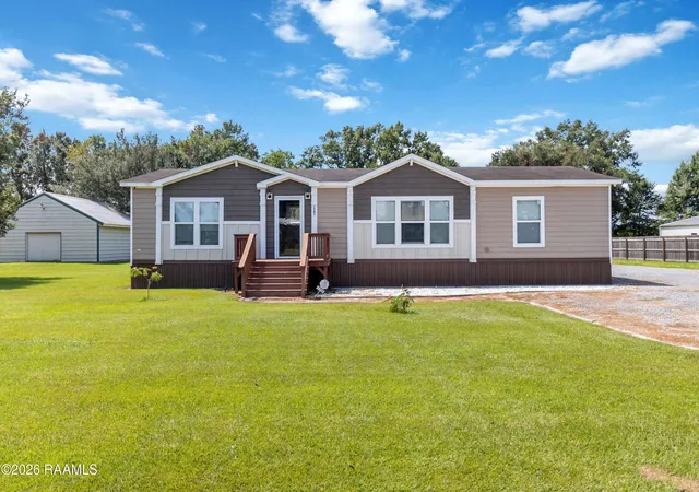 Photo 2 of Manufactured home for sale at 7709 Fred Romero Rd, New Iberia, LA 70560 | MLS# 2600007327 | Listing updated on 2026-09-08
