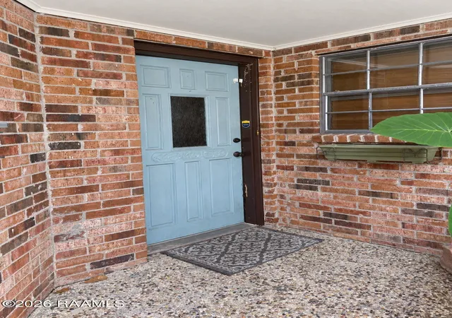 Photo 3 of Townhouse for sale at 102 Ambiance Cir, Lafayette, LA 70508 | MLS# 2600008032 | Listing updated on 2026-09-06