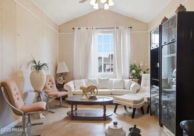 Photo 3 of Single family home for sale at 522 Park Ave, Franklin, LA 70538 | MLS# 2600007108 | Listing updated on 2026-09-03