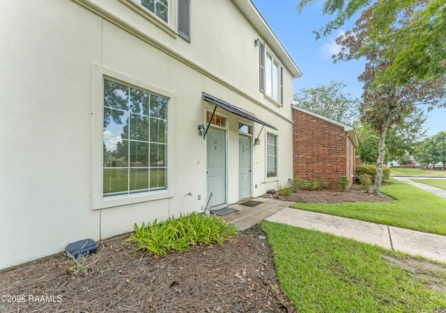 Photo 1 of Townhouse for sale at 4000 Lake Beau Pre Blvd #10, Baton Rouge, LA 70820 | MLS# 2600008566 | Listing updated on 2026-09-12