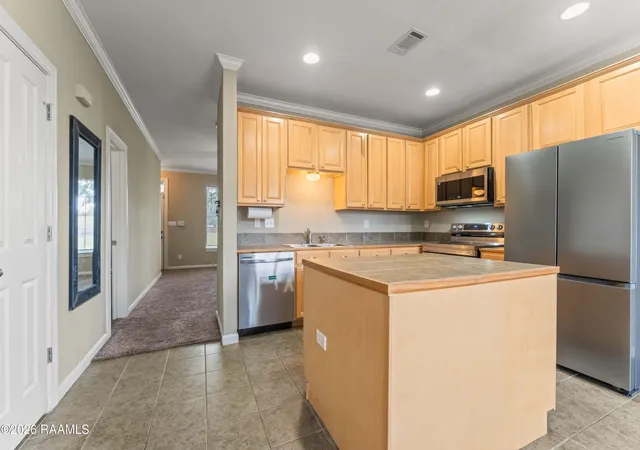 Photo 3 of Townhouse for sale at 4000 Lake Beau Pre Blvd #10, Baton Rouge, LA 70820 | MLS# 2600008566 | Listing updated on 2026-09-12