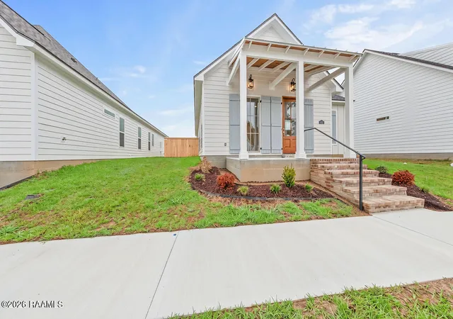 Photo 3 of Sale Pending at 410 Rue Gambetta, Lafayette, LA 70507 | MLS# 2600005450 | Listing updated on 2026-09-13