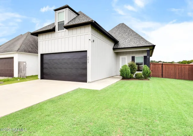 Photo 2 of Single family home for sale at 203 Olivewood Dr, Lafayette, LA 70508 | MLS# 2600008261 | Listing updated on 2026-09-14