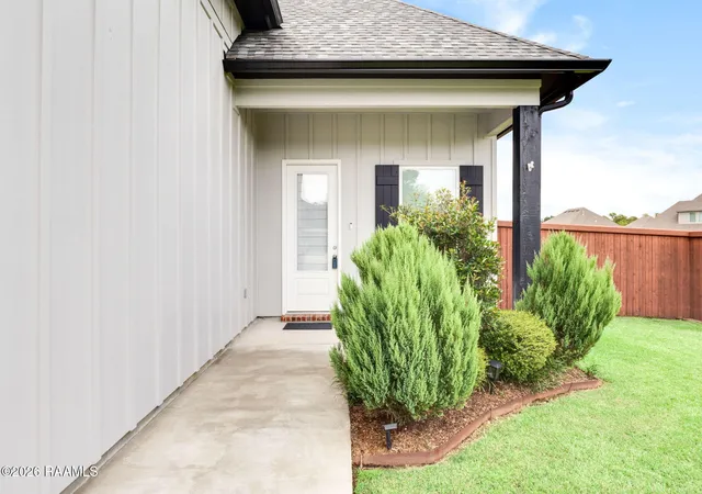 Photo 3 of Single family home for sale at 203 Olivewood Dr, Lafayette, LA 70508 | MLS# 2600008261 | Listing updated on 2026-09-14