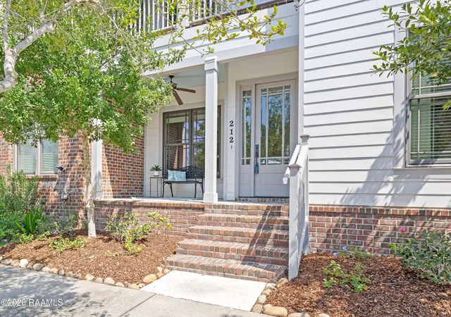 Townhouse for sale at 212 Traditions Dr, Lafayette, LA 70508 | MLS# 2600008970