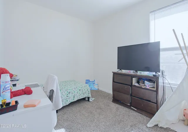 Photo 4 of Single family home for sale at 105 Holly Grv Ln, Youngsville, LA 70592 | MLS# 2600008090 | Listing updated on 2026-09-08