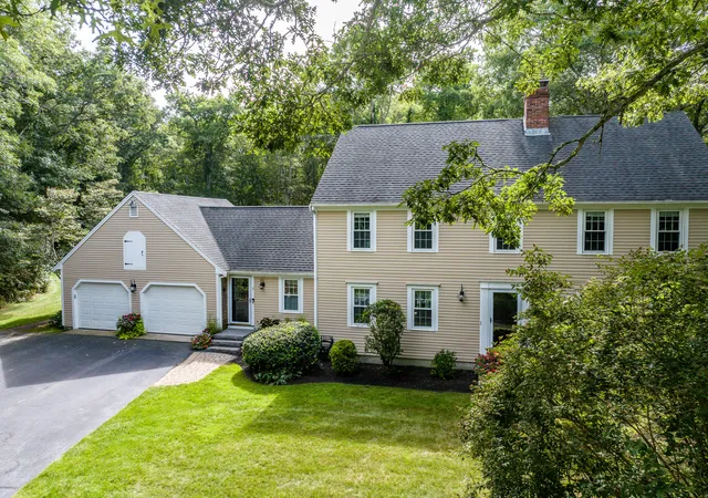 Photo 1 of Single family home for sale at 7 Harpers Holw, East Sandwich, MA 02537 | MLS# 22604653 | Listing updated on 2026-10-04
