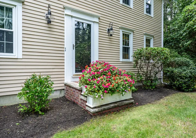 Photo 2 of Single family home for sale at 7 Harpers Holw, East Sandwich, MA 02537 | MLS# 22604653 | Listing updated on 2026-10-04