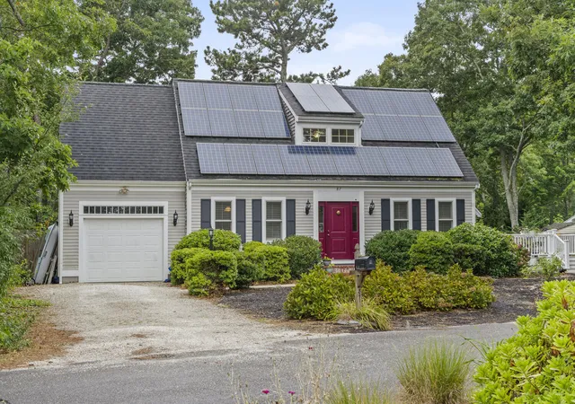 Photo 3 of Sale Pending at 87 Neshobe Rd, Mashpee, MA 02649 | MLS# 22604615 | Listing updated on 2026-10-27