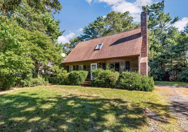 Photo 1 of Single family home for sale at 729 Old Barnstable Rd, East Falmouth, MA 02536 | MLS# 22603337 | Listing updated on 2026-10-12