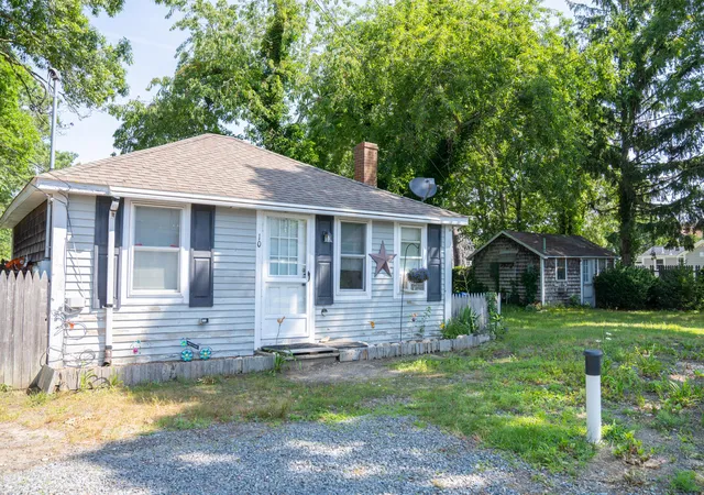 Photo 2 of Multi family home for sale at 8 Bliscott Ave, South Yarmouth, MA 02664 | MLS# 22604385 | Listing updated on 2026-09-02