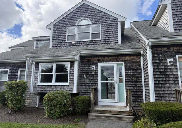 Photo 2 of Condo for sale at 37 Harbor Hill Dr #UNIT 37, Buzzards Bay, MA 02532 | MLS# 22604094 | Listing updated on 2026-10-11