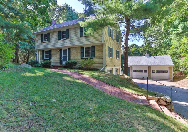 Photo 1 of Single family home for sale at 16 Greengate Rd, Falmouth, MA 02540 | MLS# 22604646 | Listing updated on 2026-10-26