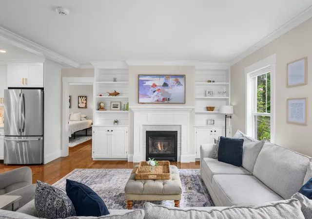 Photo 3 of Single family home for sale at 20 Wedgewood Dr, Centerville, MA 02632 | MLS# 22604200 | Listing updated on 2026-10-04