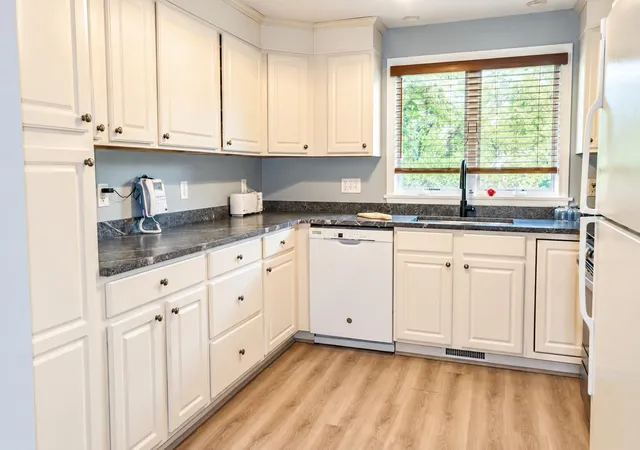 Photo 3 of Condo for sale at 15 Classic Cir #UNIT 15, Mashpee, MA 02649 | MLS# 22604217 | Listing updated on 2026-09-23