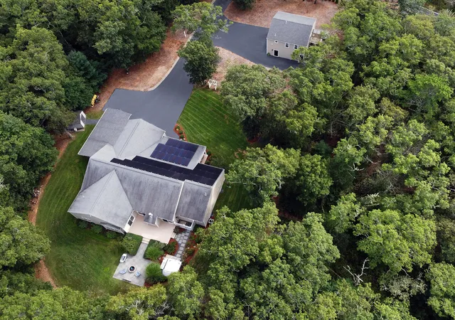 Photo 2 of Single family home for sale at 29 Pimlico Pond Rd, Mashpee, MA 02649 | MLS# 22604586 | Listing updated on 2026-10-27