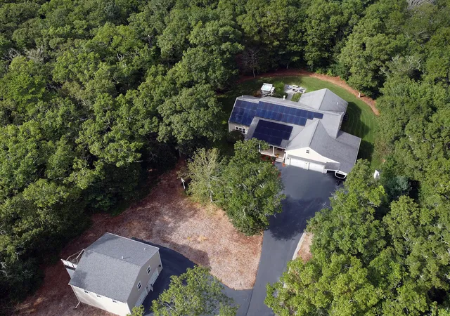 Photo 3 of Single family home for sale at 29 Pimlico Pond Rd, Mashpee, MA 02649 | MLS# 22604586 | Listing updated on 2026-10-27