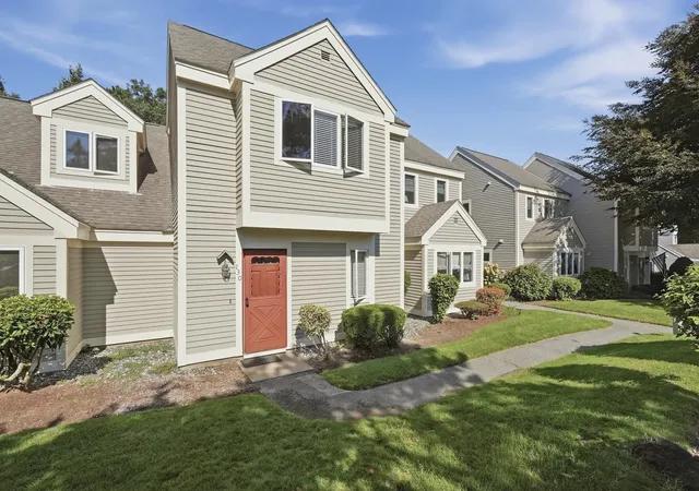 Photo 3 of Condo for sale at 130 Howland Cir #UNIT 130, Brewster, MA 02631 | MLS# 22604372 | Listing updated on 2026-09-06