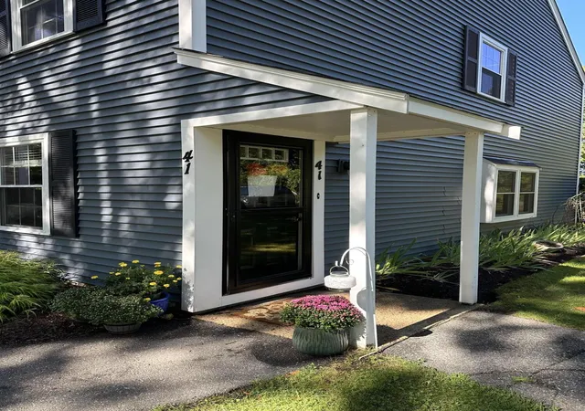 Photo 2 of Sale Pending at 41 Woodview Dr #UNIT 41, Brewster, MA 02631 | MLS# 22604400 | Listing updated on 2026-10-07