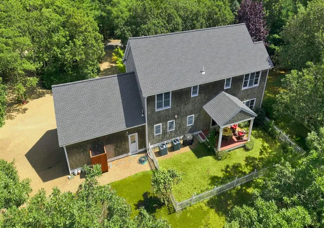 Photo 2 of Single family home for sale at 10 Woodhaven Dr, Edgartown, MA 02539 | MLS# 22604449 | Listing updated on 2026-09-05