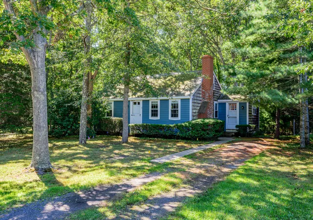Photo 1 of Single family home for sale at 19 Nehoiden St, Harwich Port, MA 02646 | MLS# 22604451 | Listing updated on 2026-09-09