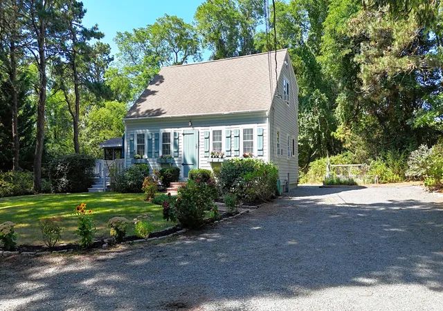 Photo 4 of Single family home for sale at 620 Kingsbury Beach Rd, Eastham, MA 02642 | MLS# 22604505 | Listing updated on 2026-09-13